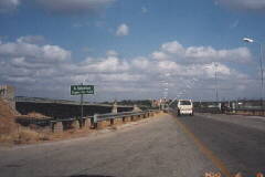 �x�C�g�E�u���b�W